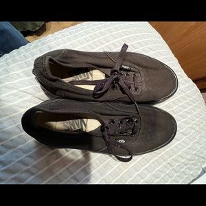 Vans size 6.5, black, tennis shoes.